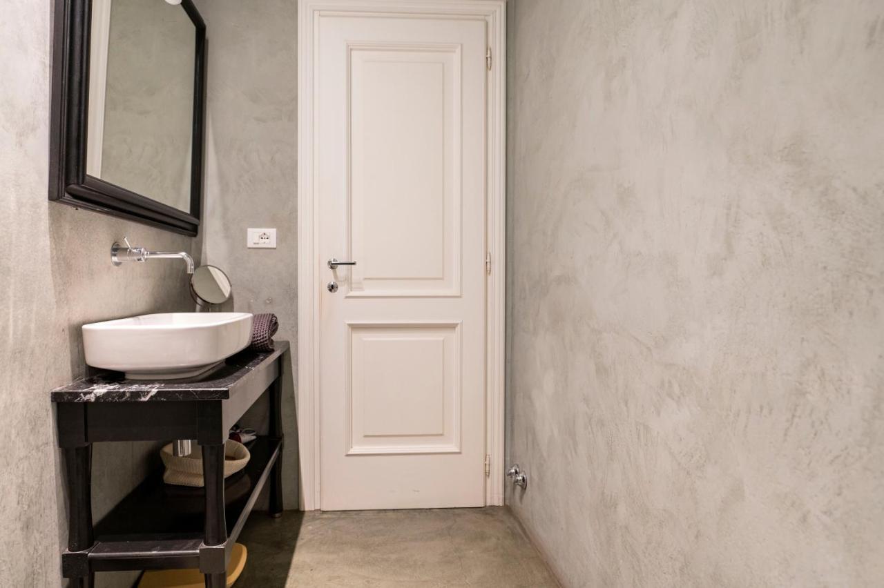 Boutique Apartment With Private Rooms And Garden Oasis Флоренція Екстер'єр фото